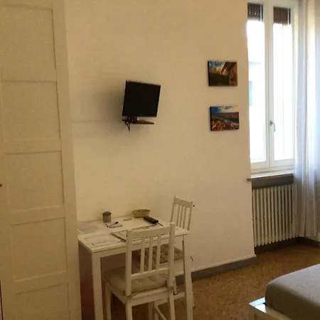 A Due Passi Da Giulietta-casa Montecchi بيت ضيافة فيرونا